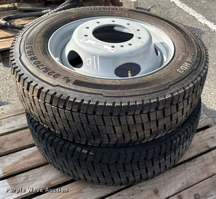 image for item EG8500 (2) Continental 225/70R19.5 tires and wheels