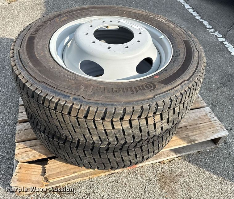 image for item EG8500 (2) Continental 225/70R19.5 tires and wheels
