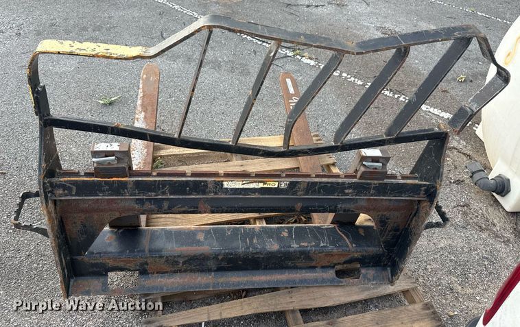 image for item EG8502 John Deere Worksite Pro forks