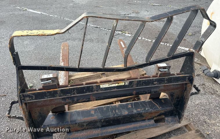 image for item EG8502 John Deere Worksite Pro forks