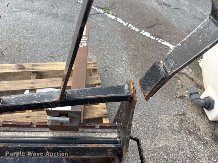 image for item EG8502 John Deere Worksite Pro forks