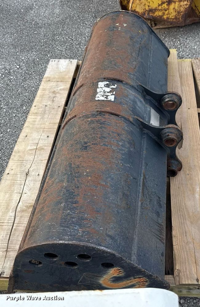 image for item EG8504 Caterpillar 46