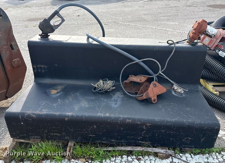 image for item EG8508 ProMaxx auxiliary fuel tank