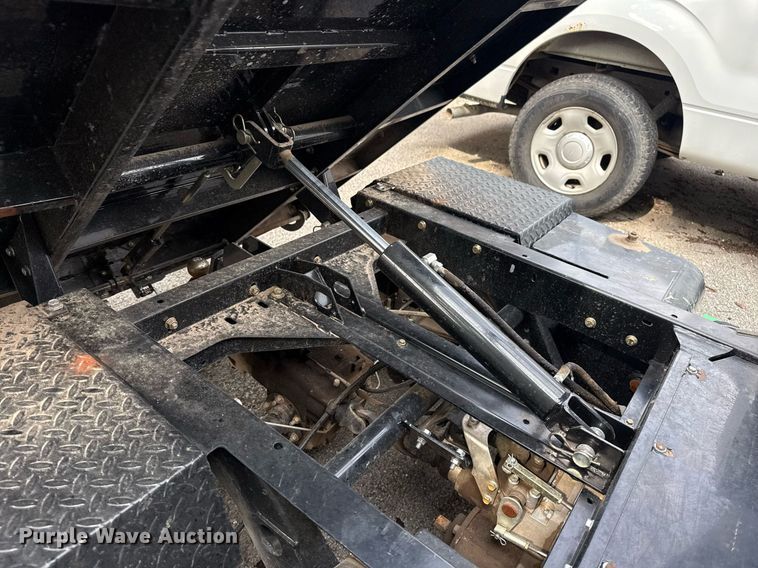 image for item EG8519 2012 Cushman Turf-Truckster utility vehicle