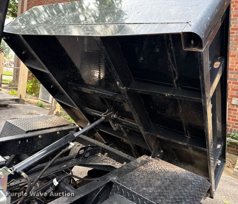 image for item EG8519 2012 Cushman Turf-Truckster utility vehicle