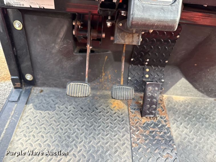 image for item EG8519 2012 Cushman Turf-Truckster utility vehicle