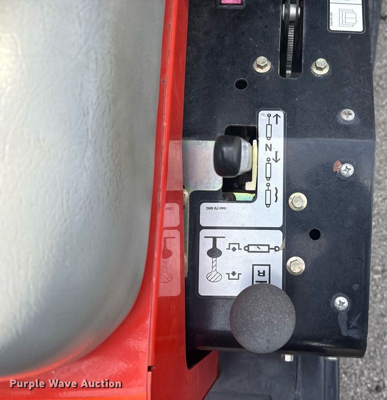 image for item EG8519 2012 Cushman Turf-Truckster utility vehicle