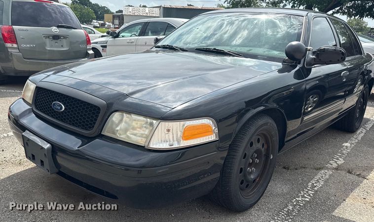 image for item EG8521 2011 Ford Crown Victoria Police Interceptor 