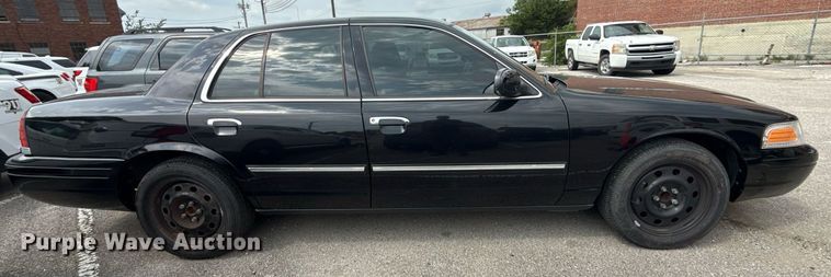 image for item EG8521 2011 Ford Crown Victoria Police Interceptor 