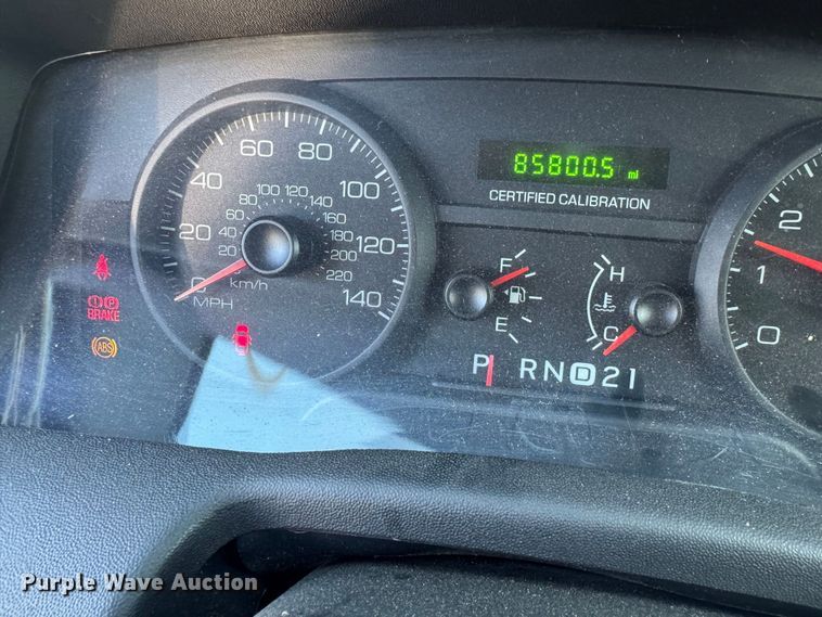 image for item EG8521 2011 Ford Crown Victoria Police Interceptor 