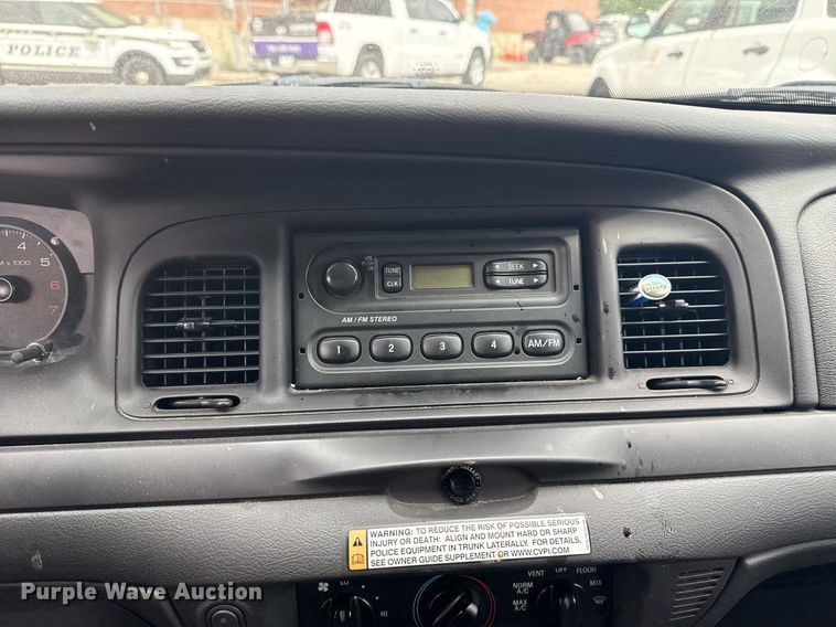 image for item EG8521 2011 Ford Crown Victoria Police Interceptor 