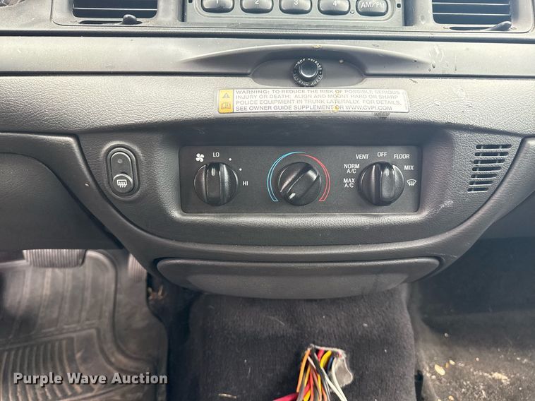 image for item EG8521 2011 Ford Crown Victoria Police Interceptor 