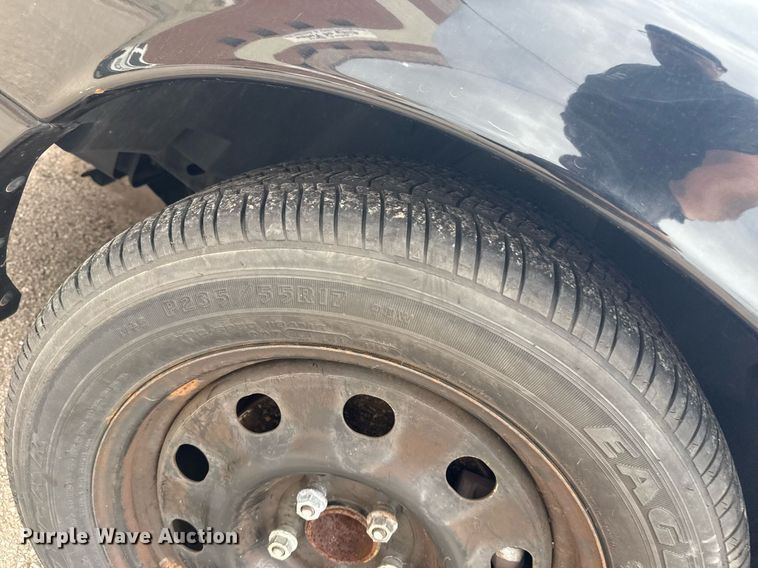 image for item EG8521 2011 Ford Crown Victoria Police Interceptor 