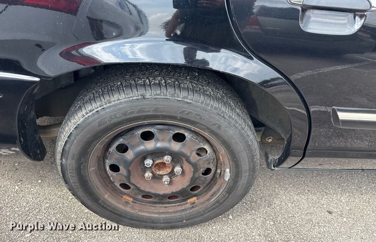 image for item EG8521 2011 Ford Crown Victoria Police Interceptor 