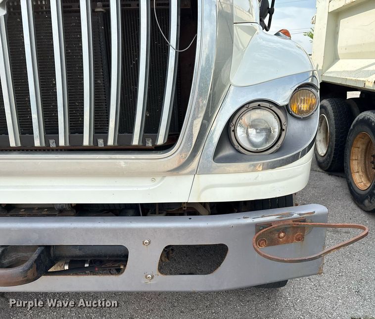 image for item EG8522 2011 International 7400 dump truck