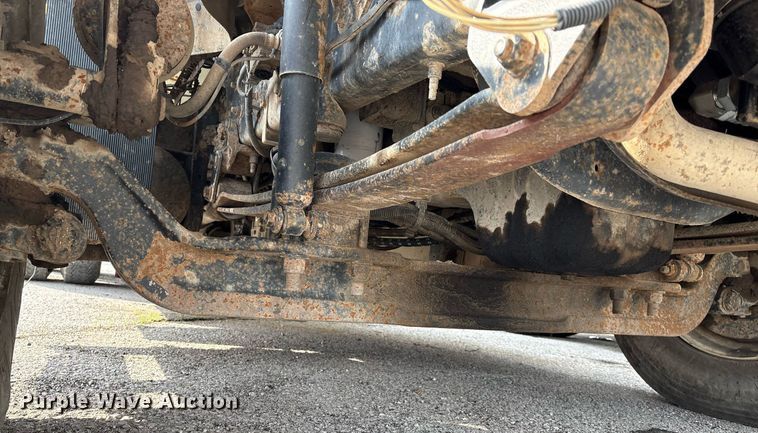 image for item EG8522 2011 International 7400 dump truck