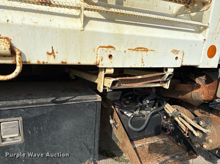 image for item EG8522 2011 International 7400 dump truck