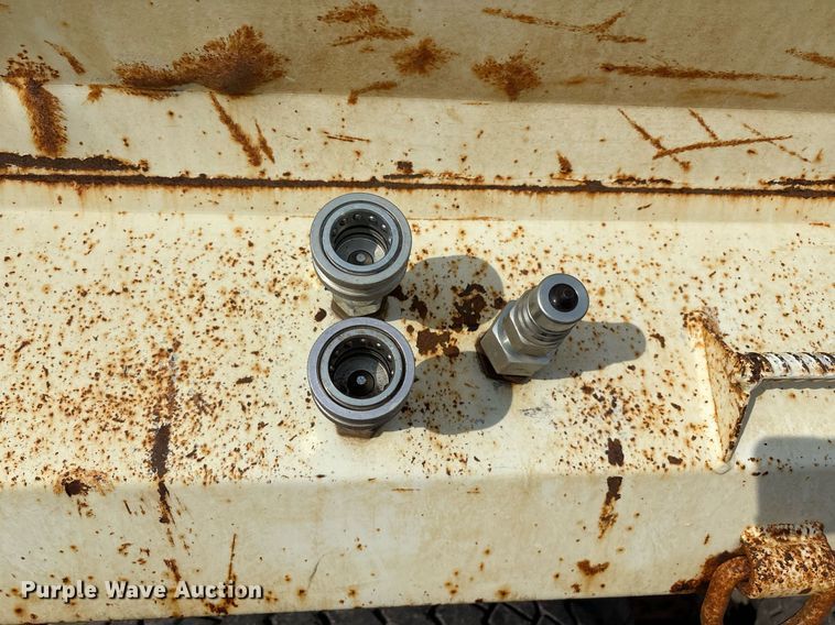 image for item EG8522 2011 International 7400 dump truck