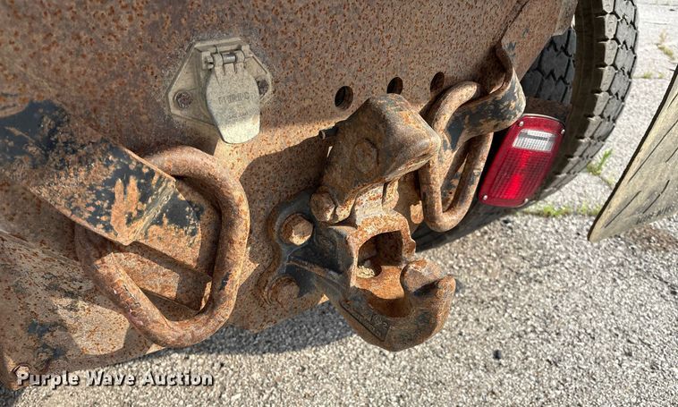 image for item EG8522 2011 International 7400 dump truck