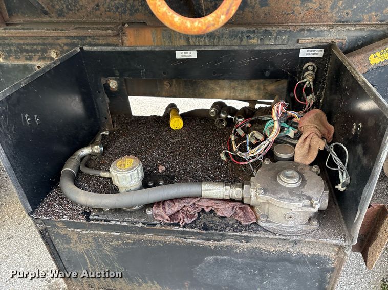 image for item EG8522 2011 International 7400 dump truck