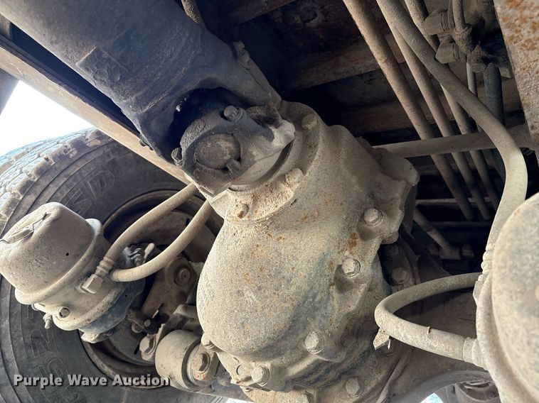 image for item EG8522 2011 International 7400 dump truck