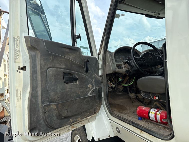 image for item EG8522 2011 International 7400 dump truck