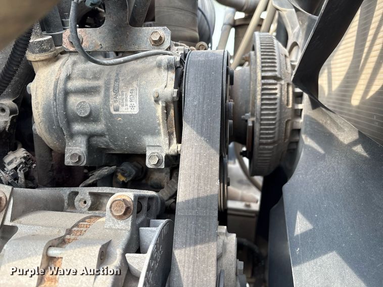 image for item EG8522 2011 International 7400 dump truck