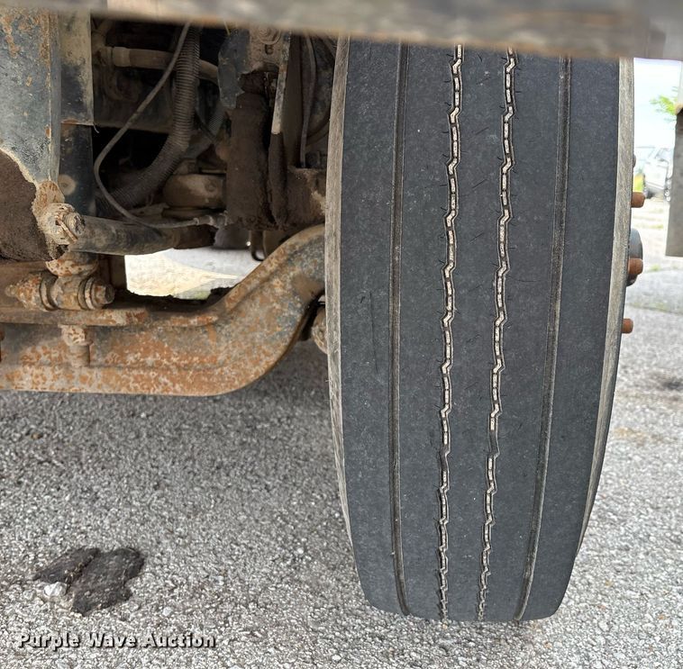 image for item EG8522 2011 International 7400 dump truck