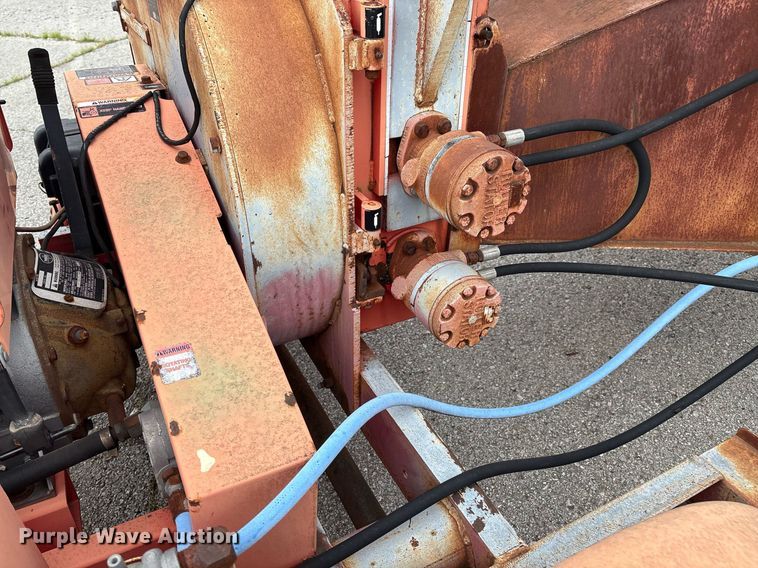 image for item EG8524 1995 Graverly Pro Chip 395 wood chipper