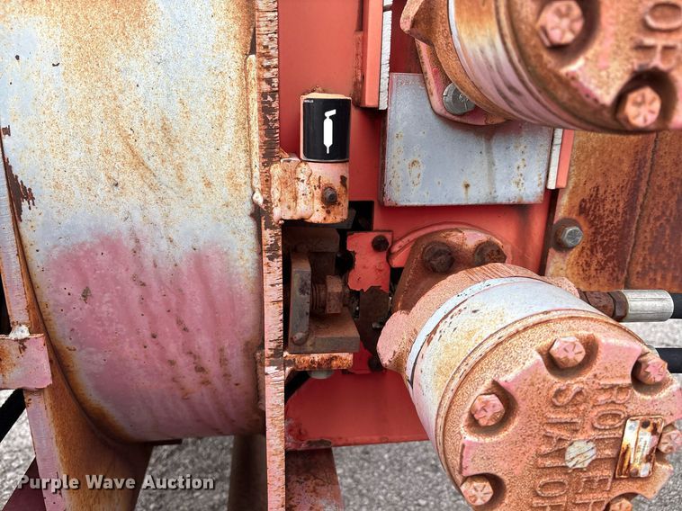 image for item EG8524 1995 Graverly Pro Chip 395 wood chipper