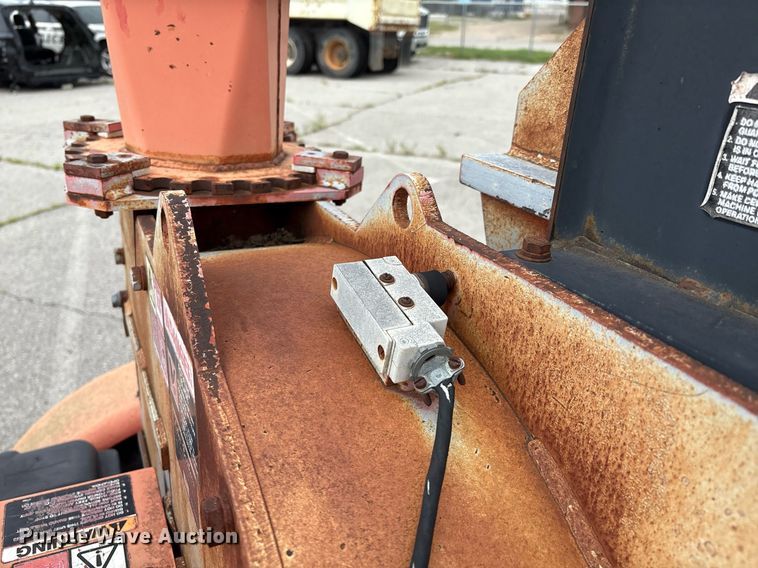 image for item EG8524 1995 Graverly Pro Chip 395 wood chipper