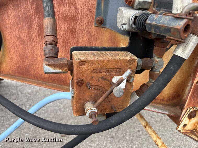 image for item EG8524 1995 Graverly Pro Chip 395 wood chipper