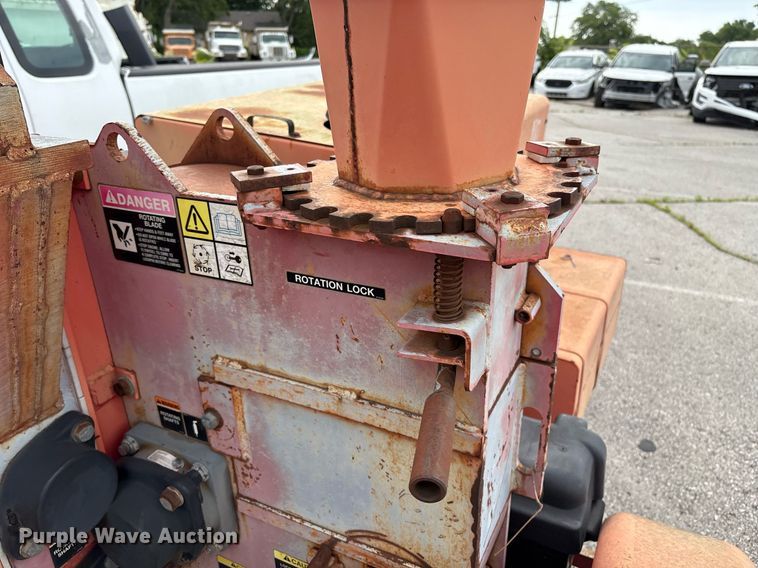 image for item EG8524 1995 Graverly Pro Chip 395 wood chipper