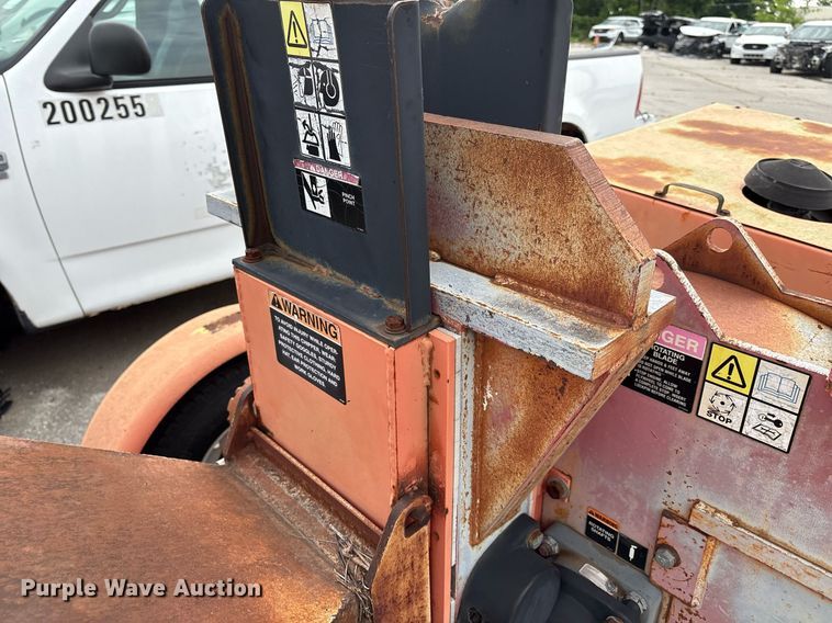 image for item EG8524 1995 Graverly Pro Chip 395 wood chipper