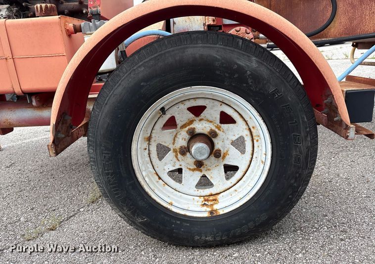 image for item EG8524 1995 Graverly Pro Chip 395 wood chipper