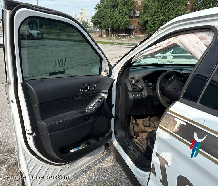 image for item EG8526 2016 Ford Explorer Police Interceptor SUV