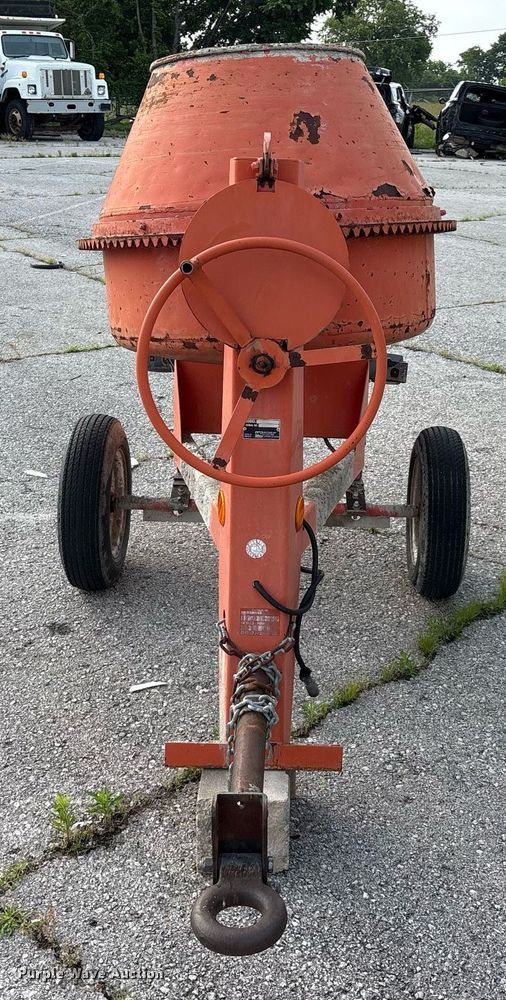 image for item EG8529 2003 Multiquip MC-92 concrete mixer