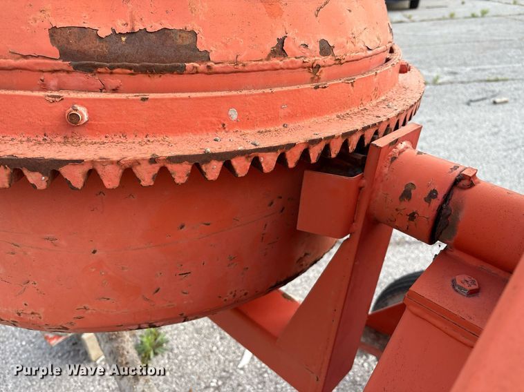 image for item EG8529 2003 Multiquip MC-92 concrete mixer