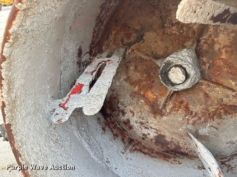 image for item EG8529 2003 Multiquip MC-92 concrete mixer