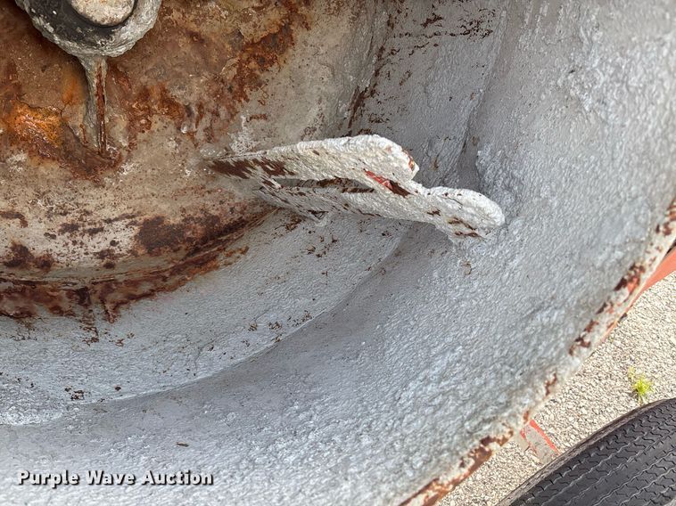 image for item EG8529 2003 Multiquip MC-92 concrete mixer