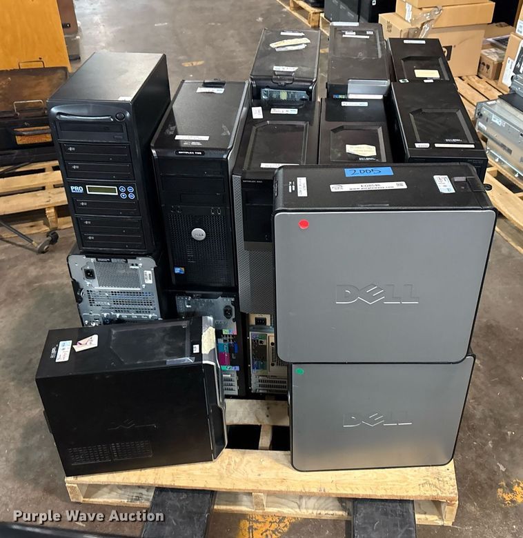 image for item EG8546 Approximately 20 Dell desktops