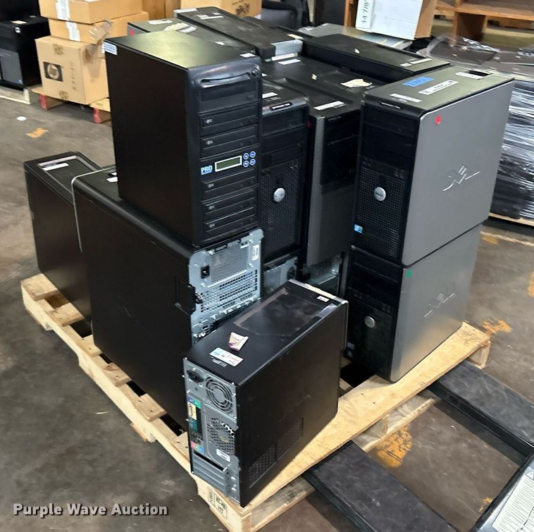 image for item EG8546 Approximately 20 Dell desktops