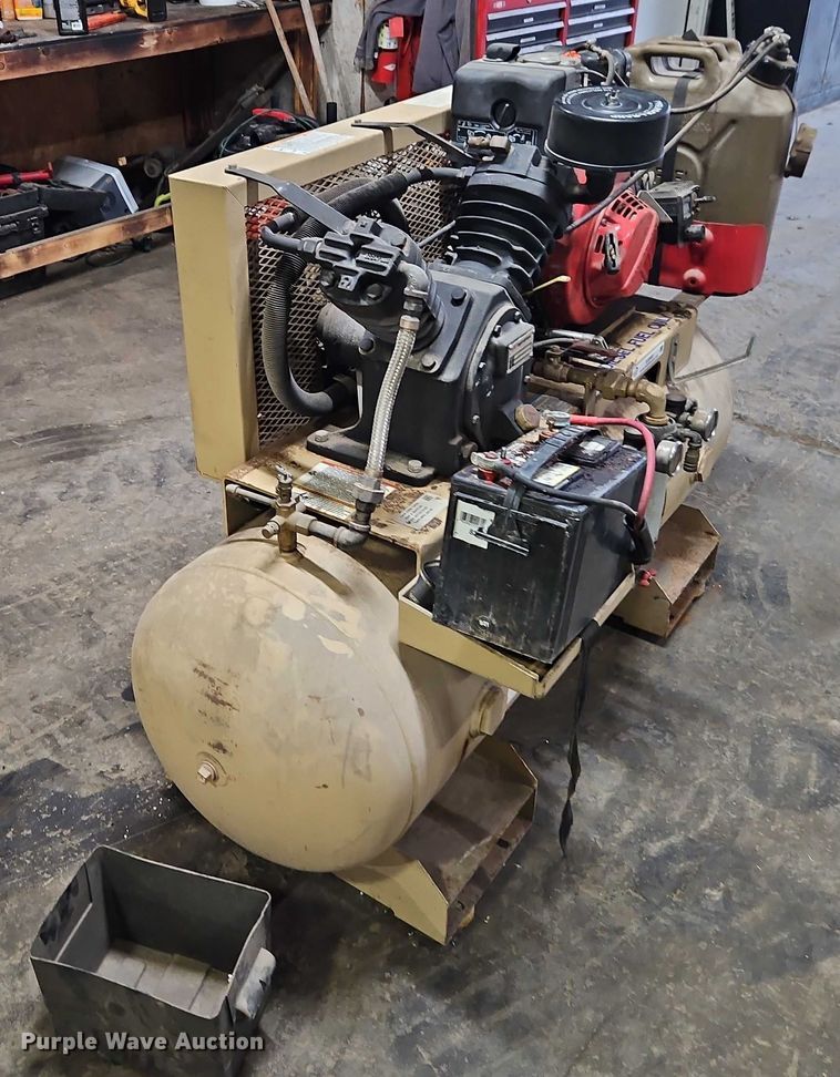 image for item EJ0083 Ingersoll Rand D2475-80 air compressor