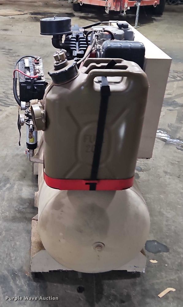 image for item EJ0083 Ingersoll Rand D2475-80 air compressor