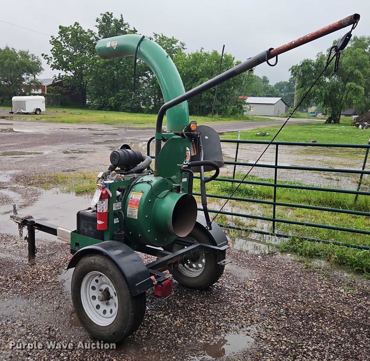 image for item EJ0084 Billy Goat DL3600V leaf vacuum