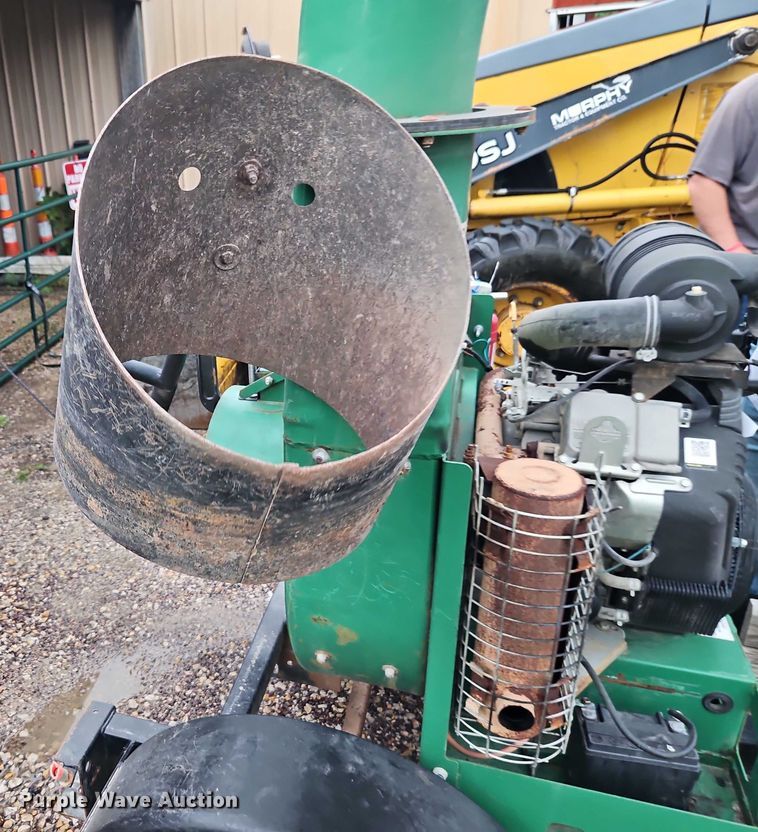 image for item EJ0084 Billy Goat DL3600V leaf vacuum