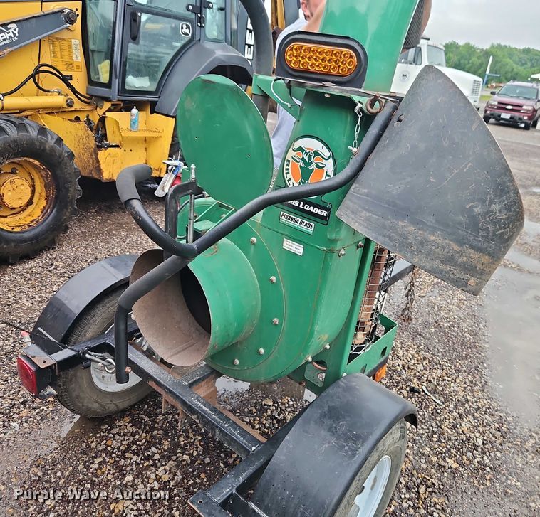 image for item EJ0084 Billy Goat DL3600V leaf vacuum