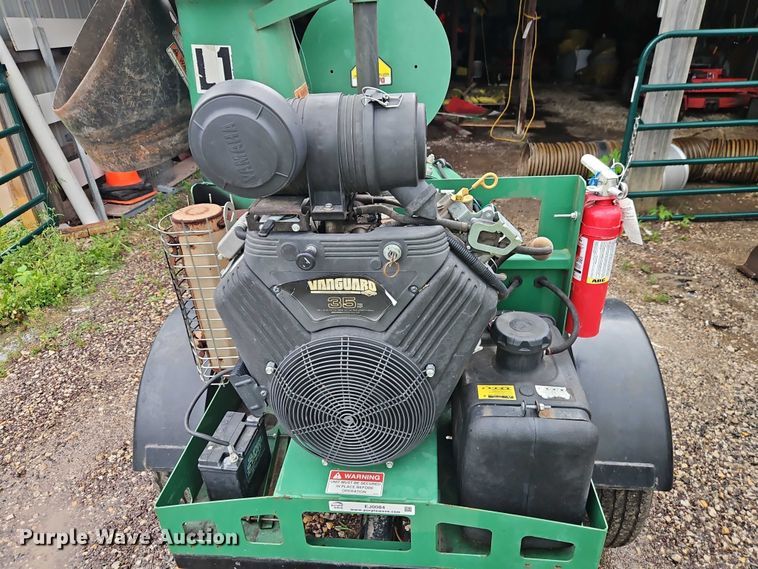 image for item EJ0084 Billy Goat DL3600V leaf vacuum