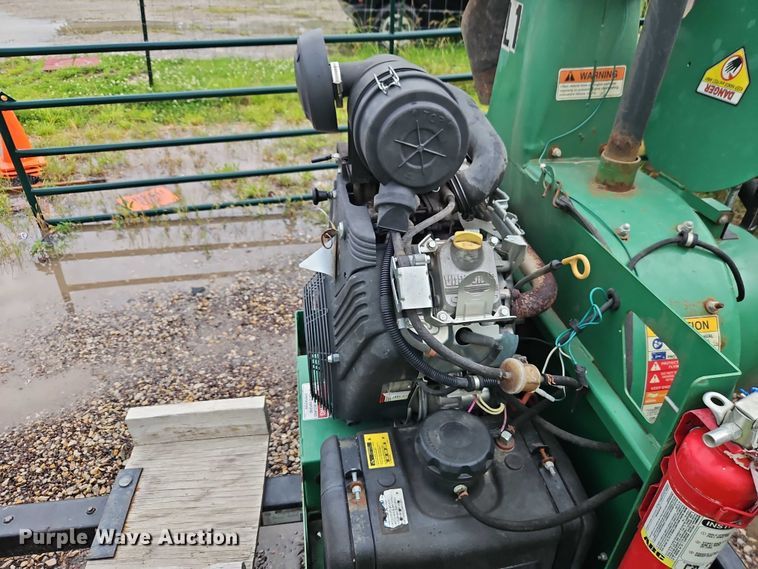 image for item EJ0084 Billy Goat DL3600V leaf vacuum