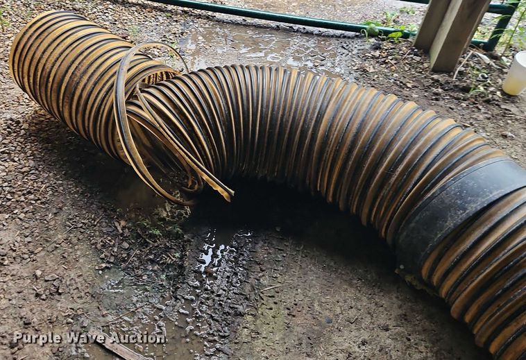 image for item EJ0084 Billy Goat DL3600V leaf vacuum